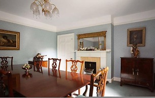 Prospect House Elegant Georgian 4BR Home Durnham