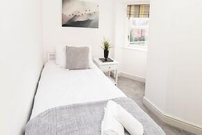 3BR Thames Retreat Heathrow 10min Train 5min