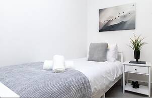 3BR Thames Retreat Heathrow 10min Train 5min