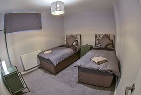Spacious 6-bedroom Property With Ensuite Perfect for Groups