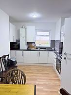 Spacious 6-bedroom Property With Ensuite Perfect for Groups