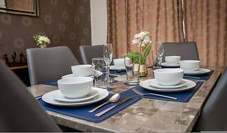 Modern Spacious 4-bedroom Residence in Crumpsall