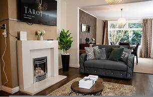 Modern Spacious 4-bedroom Residence in Crumpsall
