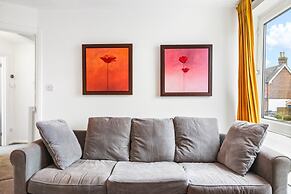Central Horsham 5BR Home Parking Pets Allowed