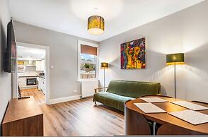 Spacious 5BR Home With Parking in Central Horsham