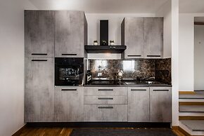 Caravaggio Deluxe Apartment Villa Guinigi