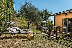 Panoramic Appartment With Garden
