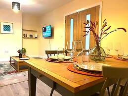 Spacious 2BR Flat Summertown Sleeps 7 5 Star