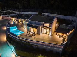 Smirties Villa Phaena 2bed
