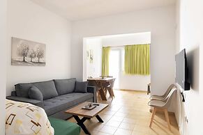 Sinani Beachfront Gems Rhodes Jacuzzi Retreat