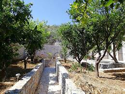 Beachfront Mani Luxury Stone Nest Steps From Sea