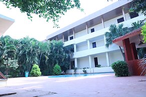 Hotel Badami Court