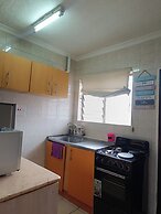 1 Bed Flat - Sleeps 2 - Parking - Wifi