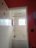1 Bed Flat - Sleeps 2 - Parking - Wifi