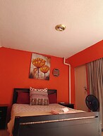 1 Bed Flat - Sleeps 2 - Parking - Wifi