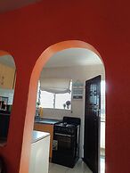 1 Bed Flat - Sleeps 2 - Parking - Wifi