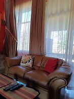 1 Bed Flat - Sleeps 2 - Parking - Wifi