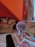 1 Bed Flat - Sleeps 2 - Parking - Wifi