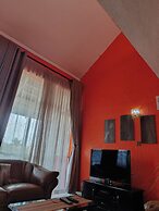 1 Bed Flat - Sleeps 2 - Parking - Wifi