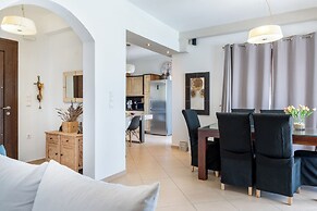 Revery Villa & House