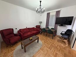 Tbilisi - Apartment - Central Location - Sleeps 2