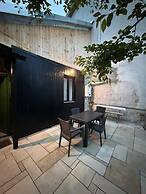 Tbilisi - Apartment - Central Location - Sleeps 2