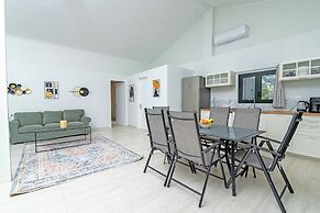 Villa Taxiarchis by Corfuescapes