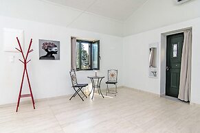 Villa Taxiarchis by Corfuescapes