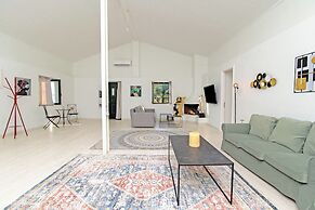 Villa Taxiarchis by Corfuescapes