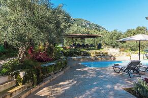 Villa Taxiarchis by Corfuescapes