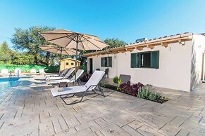 Villa Taxiarchis by Corfuescapes
