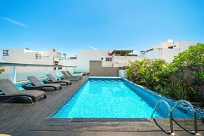 2 Br condo with Rooftop Pool - Doca 303