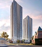 High Rise 1BR Condo w Balcony & Beautiful Views
