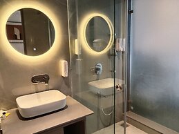 Comfort INN Empire Morbi