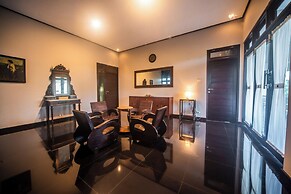 3BR Private Pool Tatiya Villa-Nusa Dua