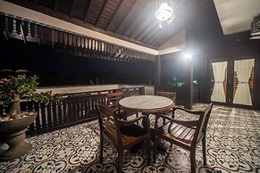 3BR Private Pool Tatiya Villa-Nusa Dua