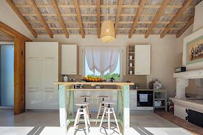 Villa Stonica With Pool