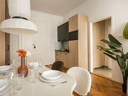 Fragola Apartments Florian Gate