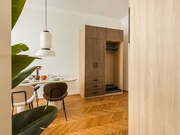 Fragola Apartments Florian Gate