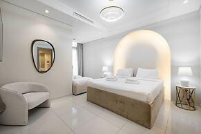 Paramount Luxury 2BR-Burj Khalifa Views