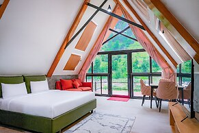 Roameo Resorts