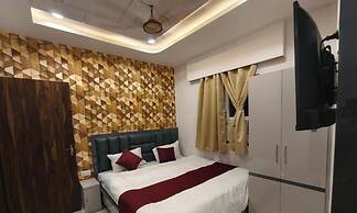 SHIV DHAM PALACE