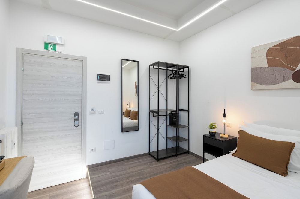 ReRent Rooms - 36 Trionfale Guesthouse