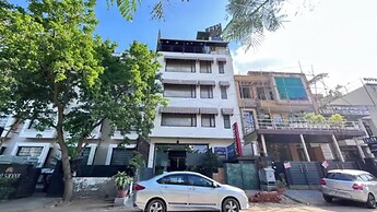 Fabhotel Harsh Paradise