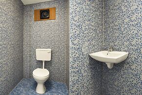Fabhotel Blue Inn I