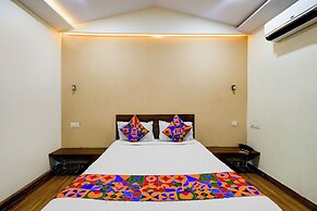 Fabhotel Melody Mings