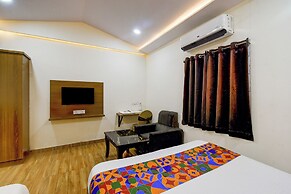 Fabhotel Melody Mings