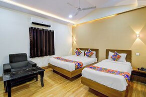 Fabhotel Melody Mings