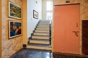 Fabhotel Grant Heights