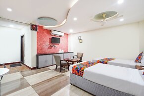 Fabhotel Jaya Grand
